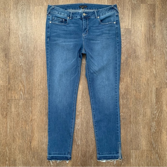 Signature Studio Jeans Size 10 - Picture 1 of 10